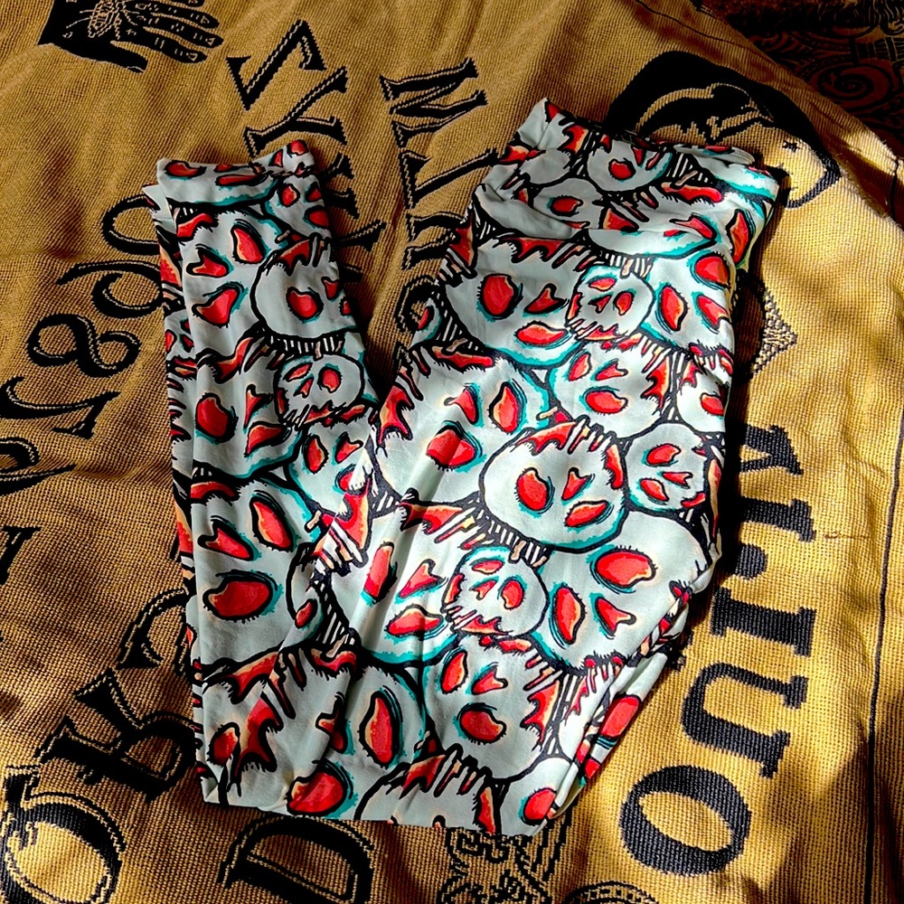 Lularoe Disney Villains Poison Apple Leggings OS